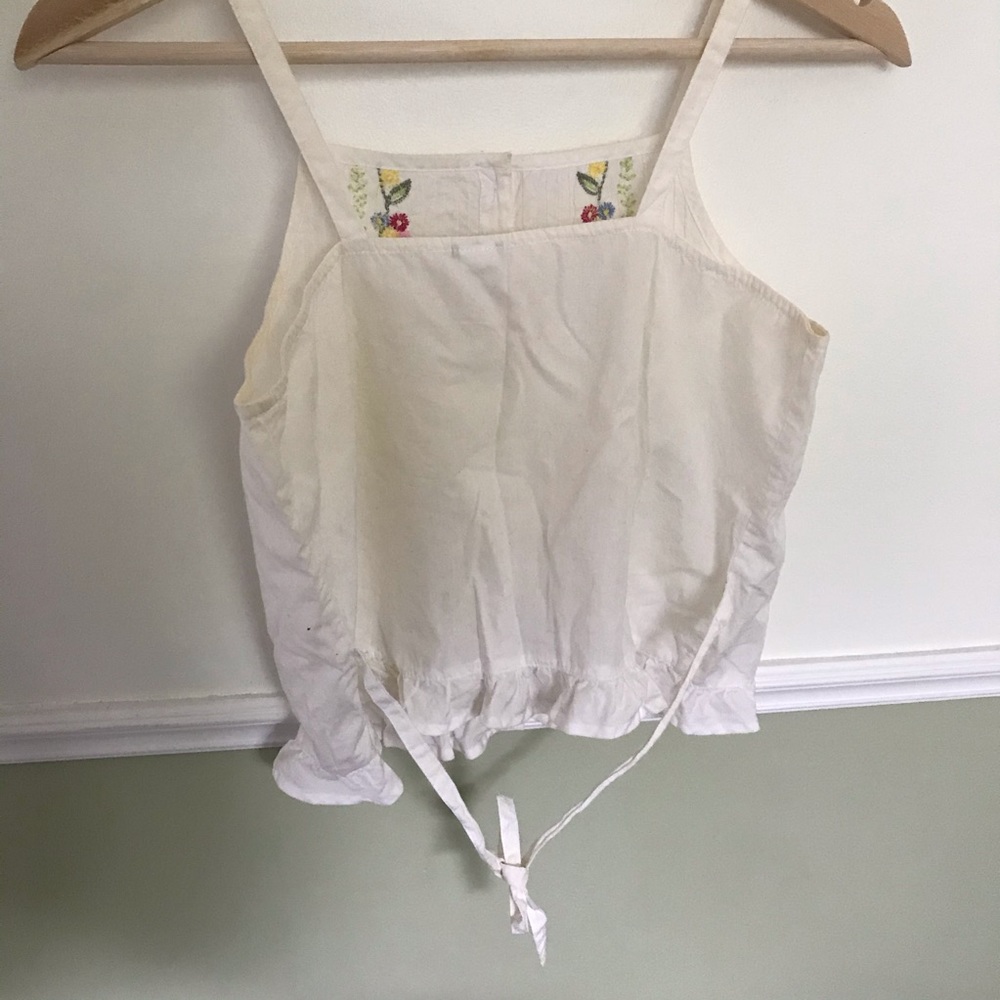 GAP Embroidered Summer Top - Picture 2 of 6